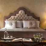 Prestigious Piazza Navona *