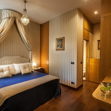 Prestigious Piazza Navona Rzym