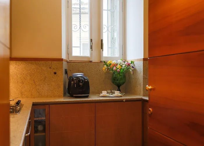 Prestigious Piazza Navona 公寓 *